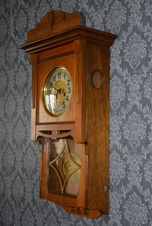 Starožitné nástěnné hodiny 