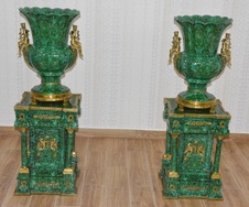 Zámecké konzole s vázami - porcelán + bronz-UNIKÁT