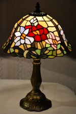 Tiffany lampa s květinami