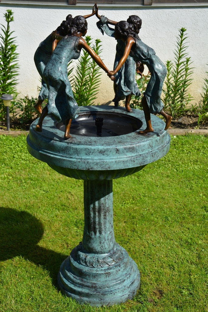 Zámecká bronzová fontána - Dámy - UNIKÁT