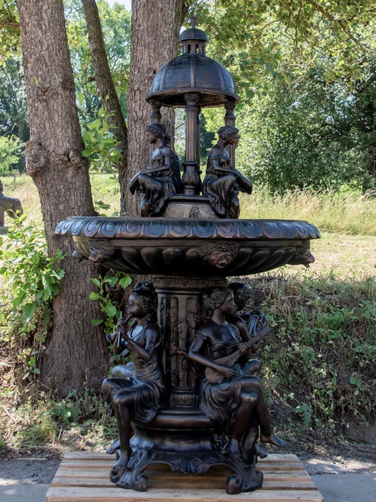 Zámecká bronzová fontána s dámami XXL 226 cm