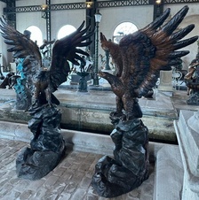 Zámecké bronzové sochy - Orli