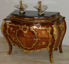 Zámecká intarzovaná komoda s mramorovou deskou