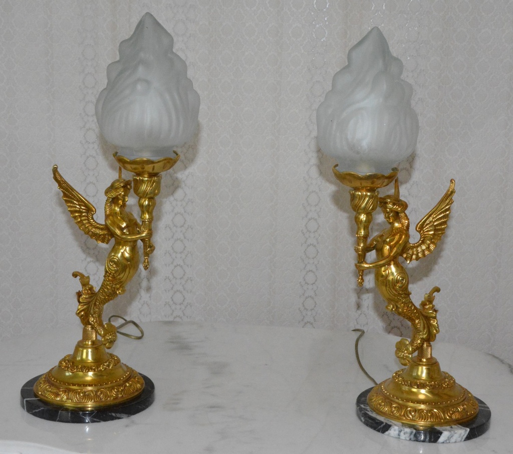 Zámecké stolní lampy s bohyní - mramor-bronz-sklo