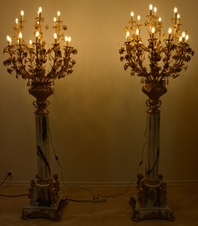 Zámecké podlahové lampy s amorky - mramor - bronz