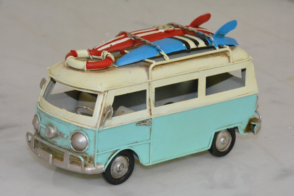 Retro kovový model - Surf automobil