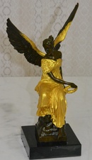 Bronzová soška - Bohyně - na mramoru - zlacená