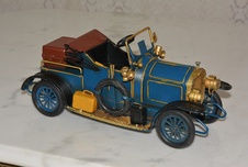 Retro kovový model - Automobil