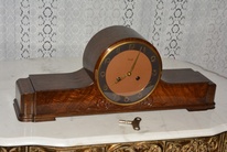 Starožitné krbové hodiny Kienzle r1930