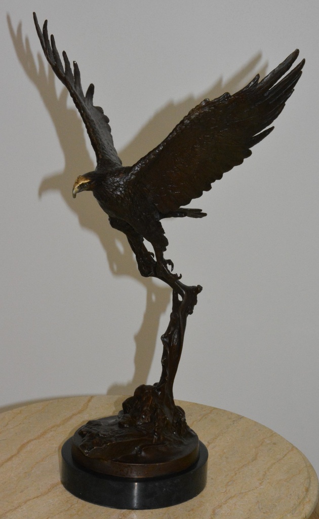 Bronzová socha - Orel v letu
