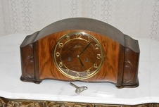 Starožitné krbové hodiny Junghans r1920