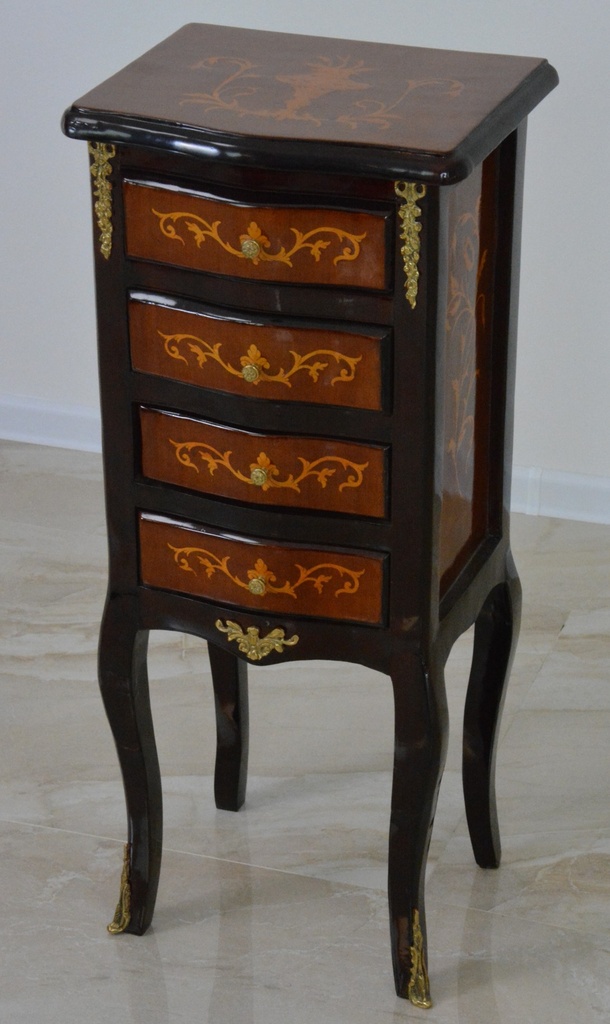 Zámecká intarzovaná komoda zdobená bronzem