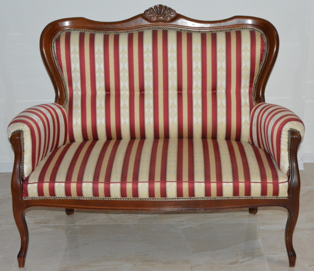 Řezbované sofa - masiv - po renovaci