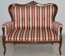Řezbované sofa - masiv - po renovaci