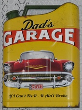 Retro plechová cedule - 3D kanystr - Daďs garage