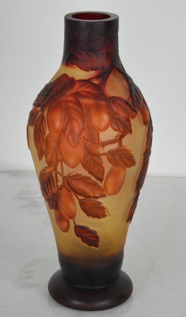 Skleněná váza ve stylu Emile Galle