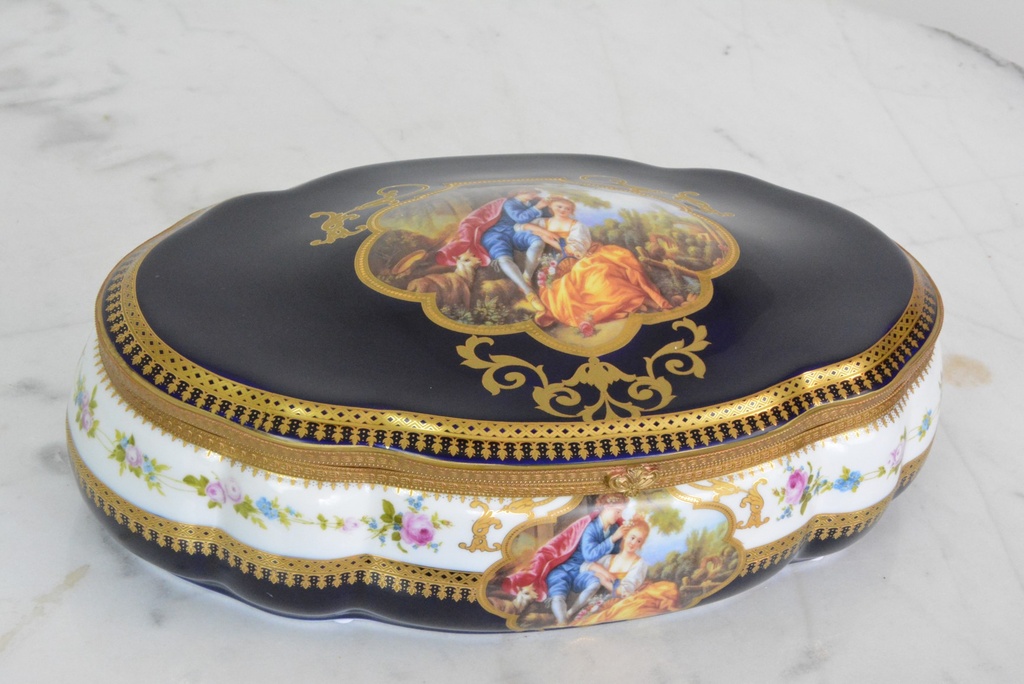 Zámecká dóza - porcelán + bronz - velká