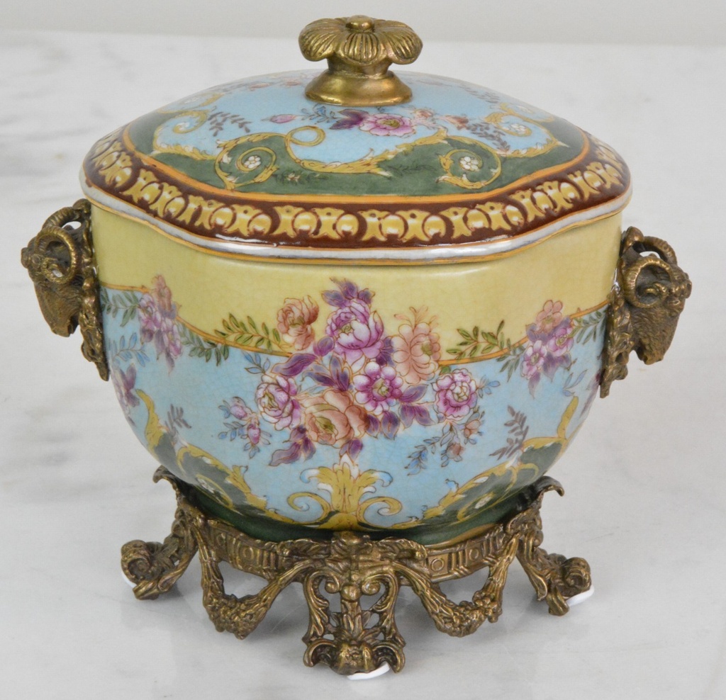 Zámecká dóza - porcelán + bronz