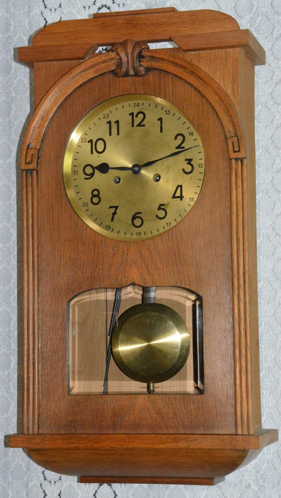 Starožitné skříňové hodiny Dufa r1920