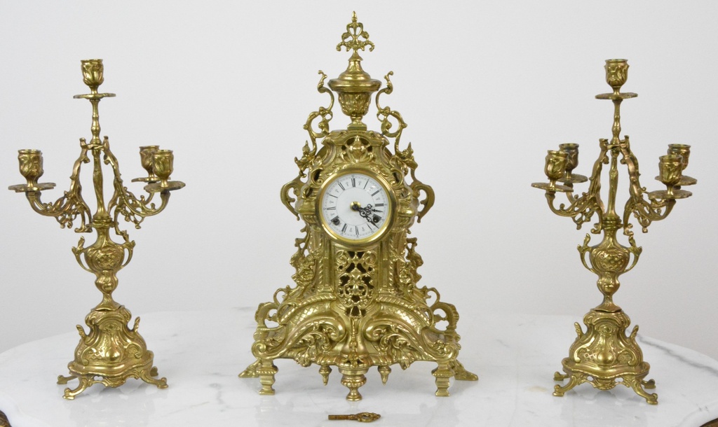 Starožitné krbové hodiny FHS se svícny