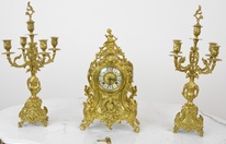 Starožitné krbové hodiny FHS se svícny