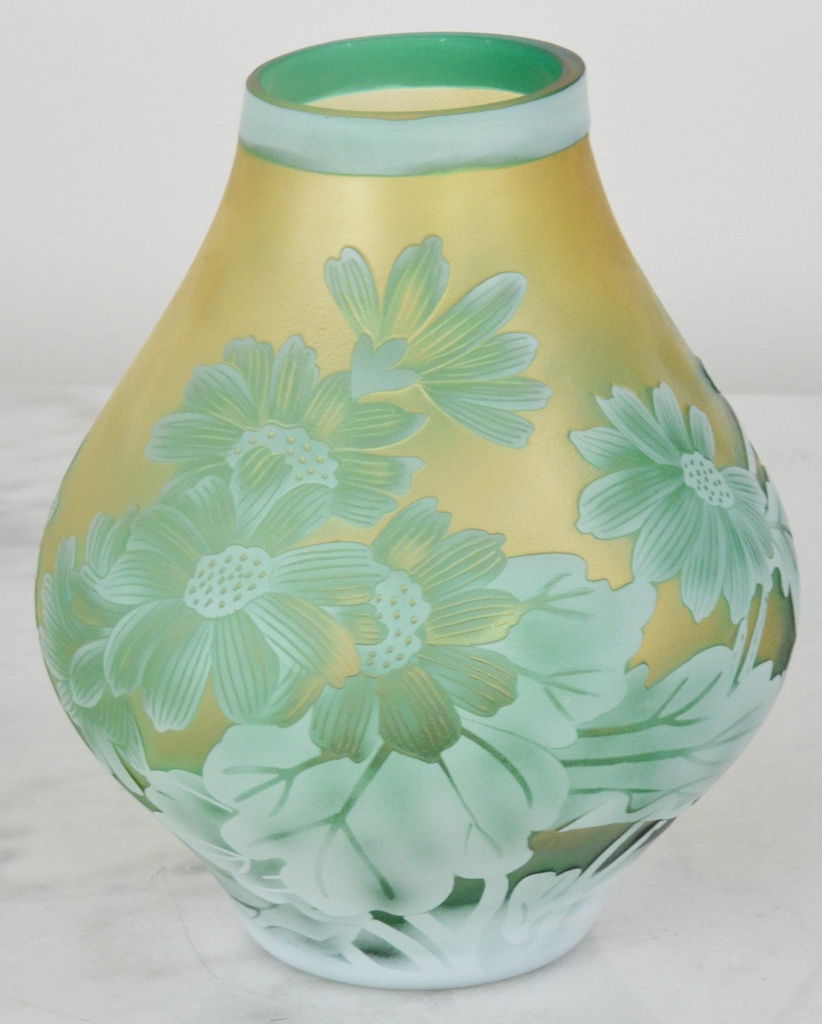 Skleněná váza ve stylu Emile Galle