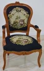 Zámecké řezbované křeslo - čalouněné
