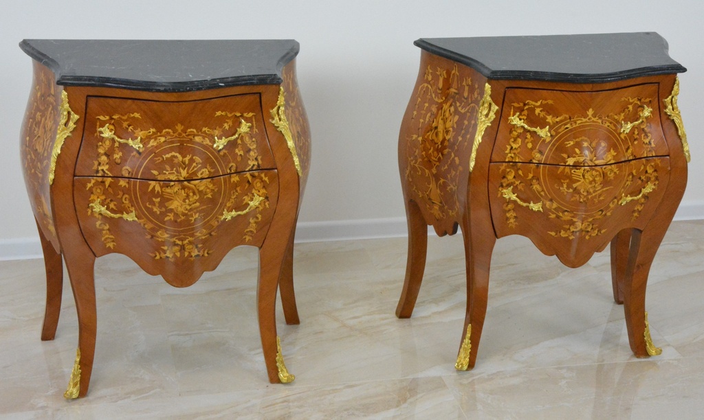 Zámecké intarzované komody s mramorem