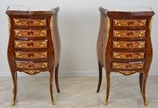 Zámecké intarzované komody s mramorovými deskami