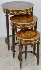 Zámecké intarzované stolečky - set