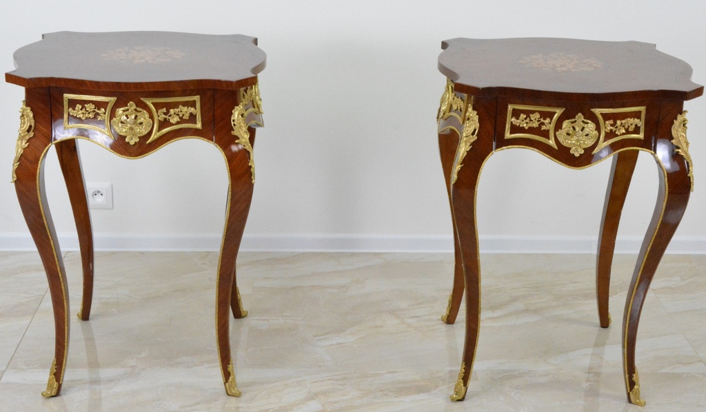 Zámecké intarzované stolečky zdobené bronzem - pár