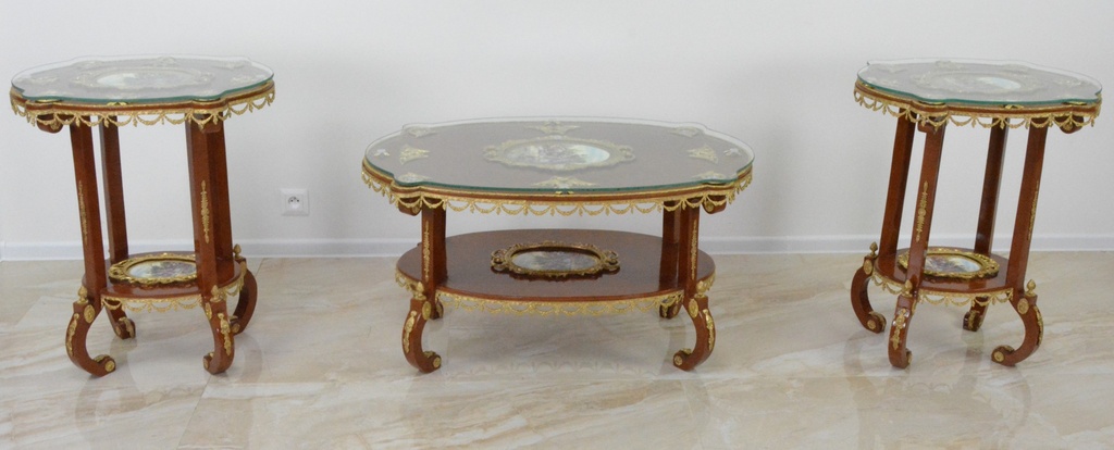 Zámecké stolečky s porcelánem - set 3 kusů