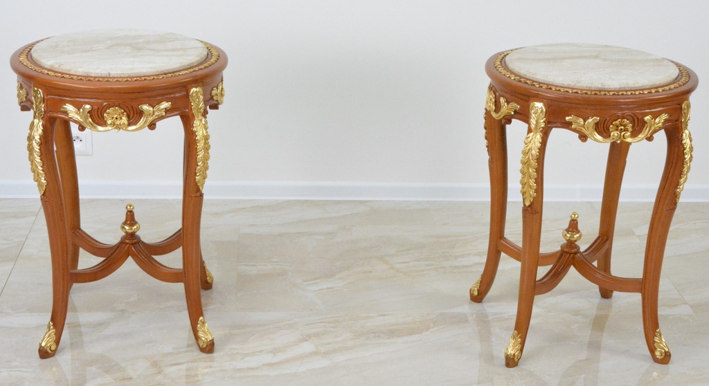 Zámecké dřevěné stolečky s mramorem