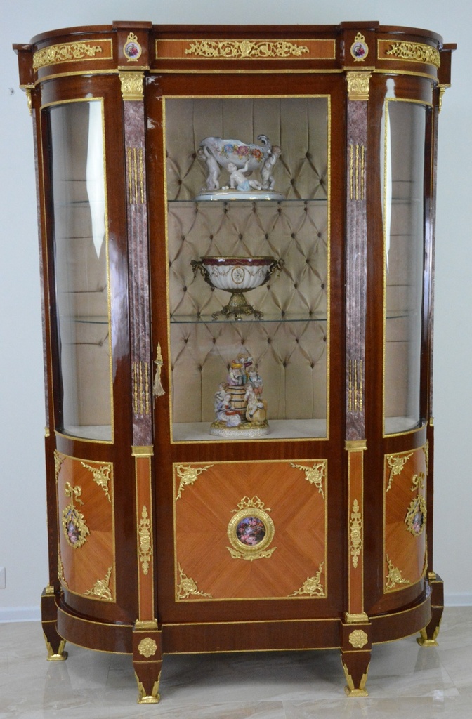 Zámecká vitrína zdobená bronzem a mramorem - velká