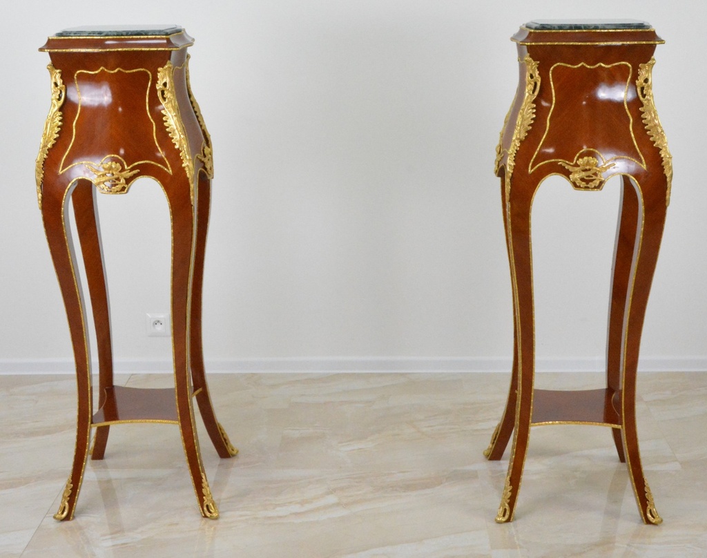 Zámecké konzole - podstavce s mramorem - pár