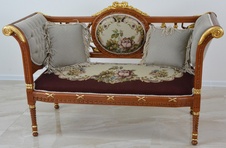 Zámecké řezbované sofa - čalouněné