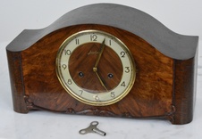 Starožitné krbové hodiny Junghans 1938