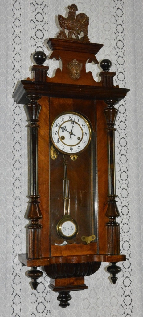 Starožitné řezbované hodiny Junghans r1900
