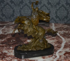 Zámecká bronzová soška-Válečník na koni-Unikát