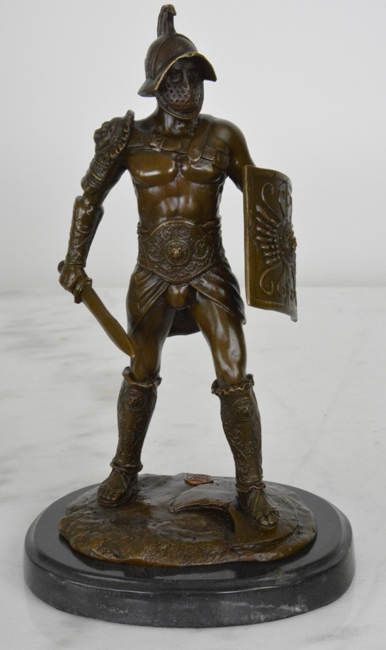 Bronzová soška - Gladiátor na mramoru