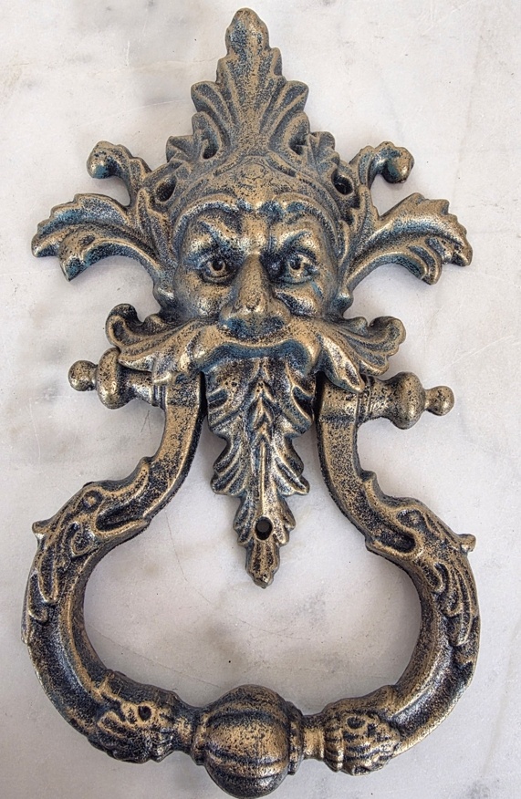 Litinové klepadlo na dveře