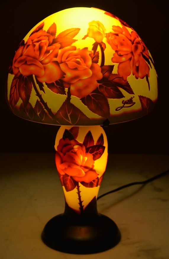 Skleněné lampa ve stylu Galle - umělecké sklo