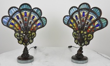 Tiffany lampy - Pávi na mramoru