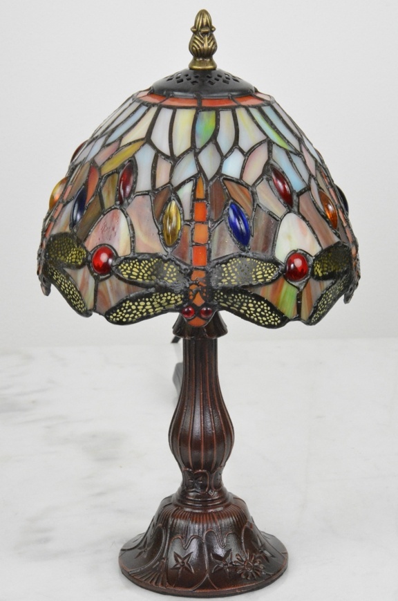 Tiffany lampa s vážkami