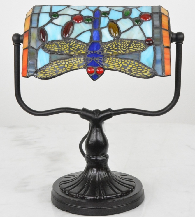Tiffany lampa s vážkami