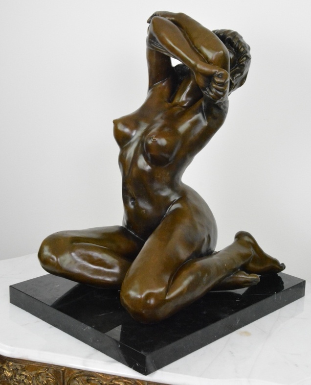 Bronzová socha - Akt - Dáma XXL na mramoru - 69 cm