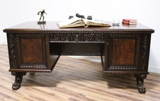 Starožitný neorenesanční psací stůl