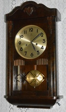 Starožitné skříňové hodiny Junghans r1930