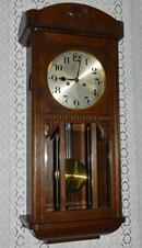Starožitné skříňové hodiny Gustav Becker