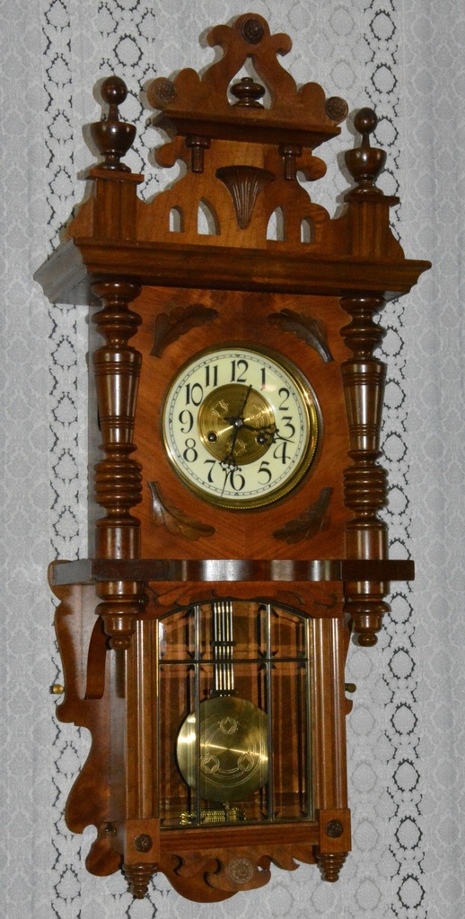 Starožitné hodiny - Junghans mlynářky s balkónkem